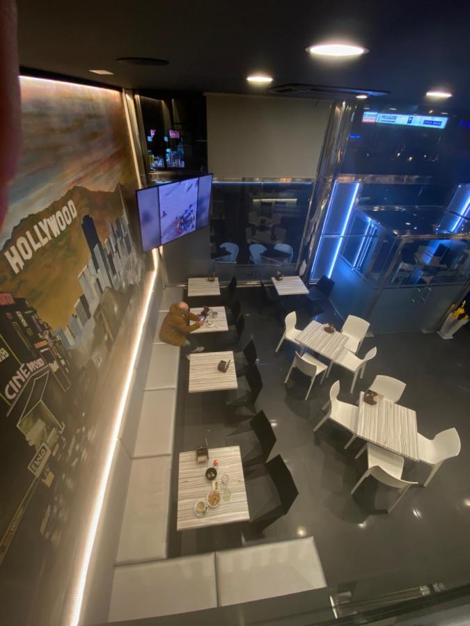 Hotel Hollywood Кангас Экстерьер фото